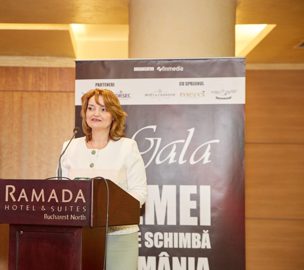 Doamna Alina Mihaela Toma, premiată în cadrul Galei ”Femei care schimbă România”